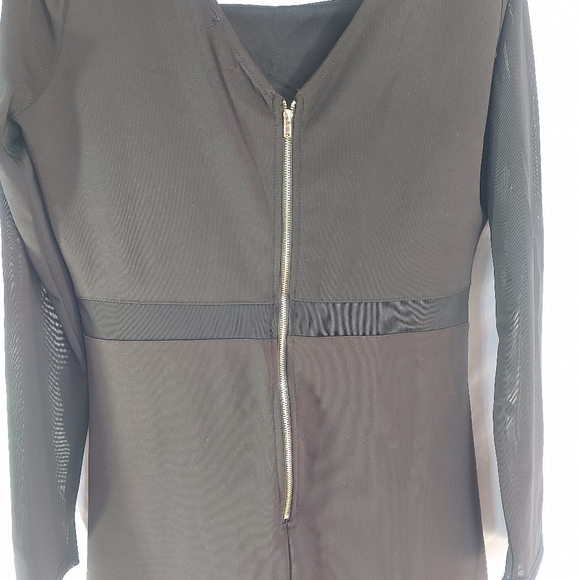 Streetwear Society Black dress with mesh panels and sleeves, medium - Picture 6 of 8